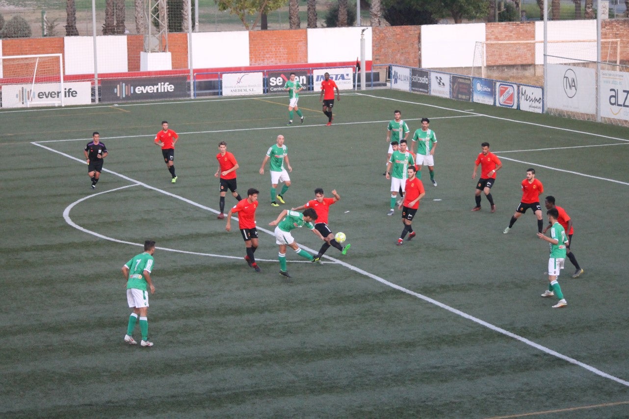Algunas imágenes del encuentro de la segunda jornada de Tercera División disputado en el Emilio Macarro de Montijo y que terminó 2-1 (01-09-2019)