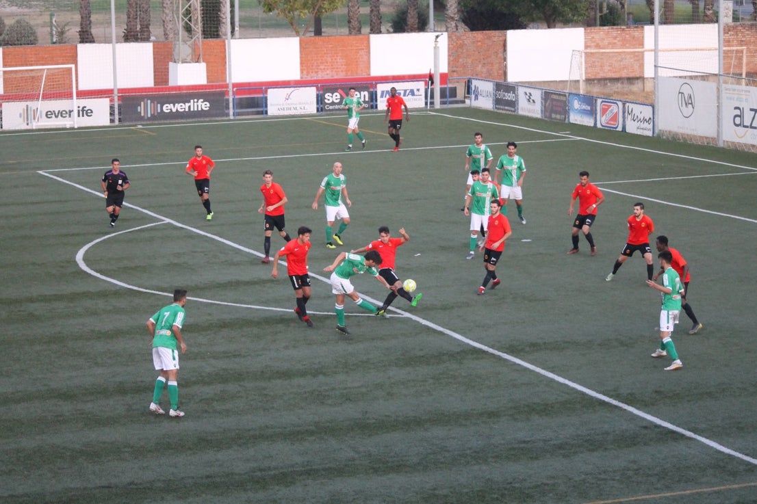 Algunas imágenes del encuentro de la segunda jornada de Tercera División disputado en el Emilio Macarro de Montijo y que terminó 2-1 (01-09-2019)