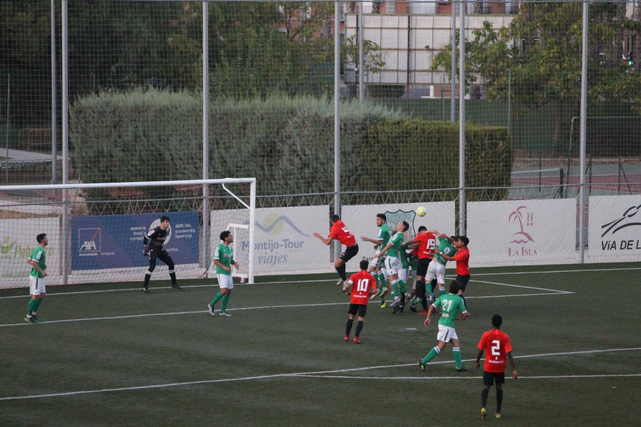 Algunas imágenes del encuentro de la segunda jornada de Tercera División disputado en el Emilio Macarro de Montijo y que terminó 2-1 (01-09-2019)