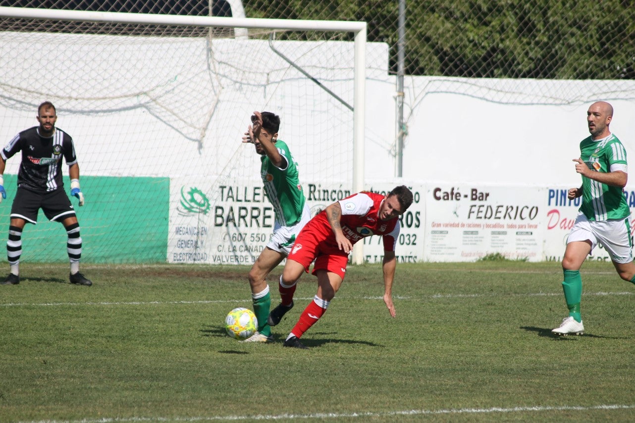 Algunas imágenes del encuentro de la tercera jornada de liga de Tercera División disputado en el Municipal de San Roque y que acabó 2-5 (08-09-2019)