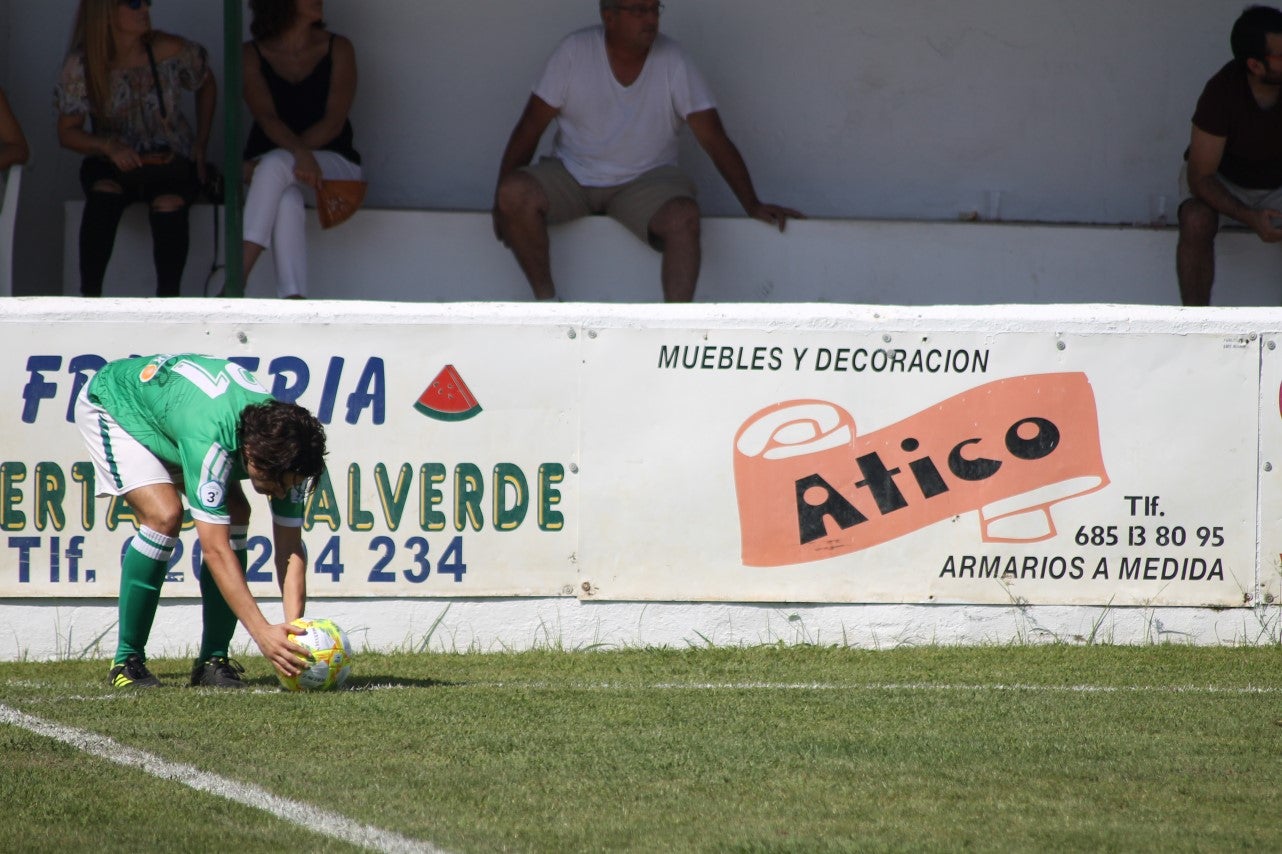 Algunas imágenes del encuentro de la tercera jornada de liga de Tercera División disputado en el Municipal de San Roque y que acabó 2-5 (08-09-2019)