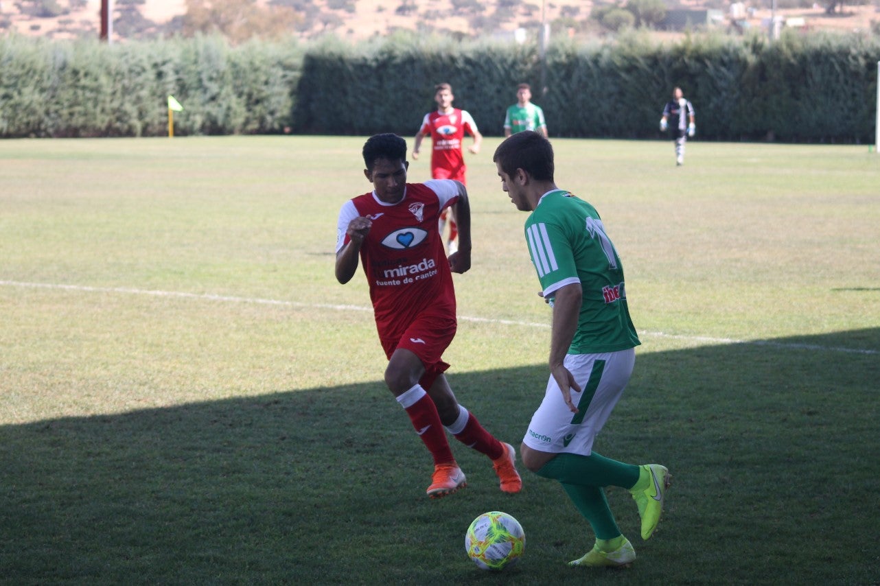Algunas imágenes del encuentro de la tercera jornada de liga de Tercera División disputado en el Municipal de San Roque y que acabó 2-5 (08-09-2019)