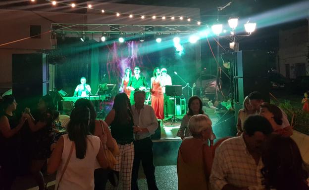 Animación nocturna con la orquesta