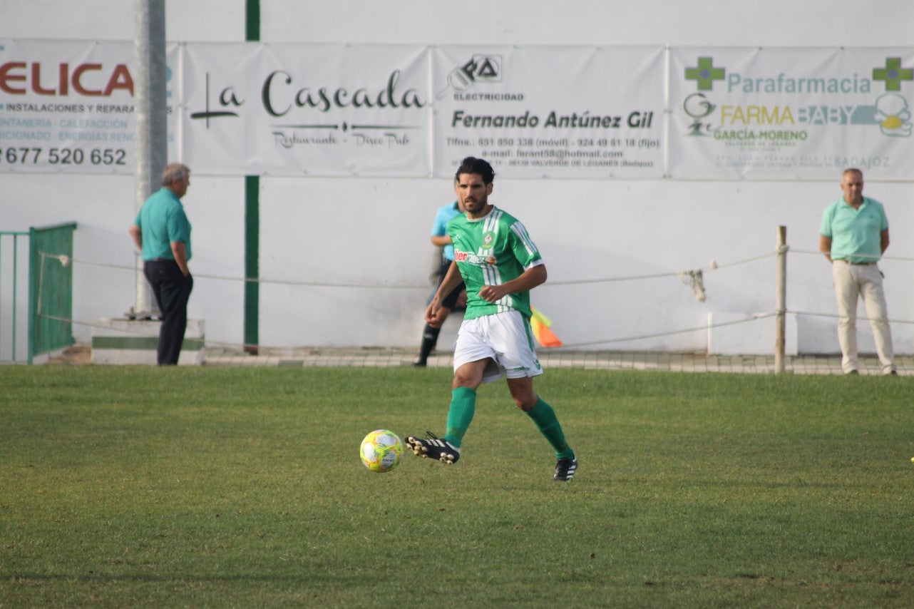 Algunas imágenes del encuentro de la quinta jornada de liga de Tercera División disputado en el Municipal de San Roque y que acabó en empate a cero. (22-09-2019)