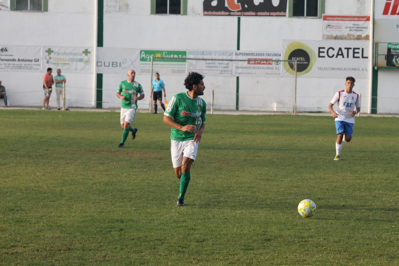 Algunas imágenes del encuentro de la quinta jornada de liga de Tercera División disputado en el Municipal de San Roque y que acabó en empate a cero. (22-09-2019)