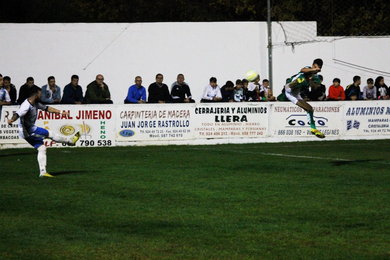 Fotos: Racing Valverdeño - Olivenza (II)