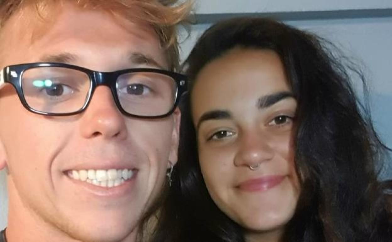 Sara Ferrera y Marc Robles intentan volver a casa desde Tailandia