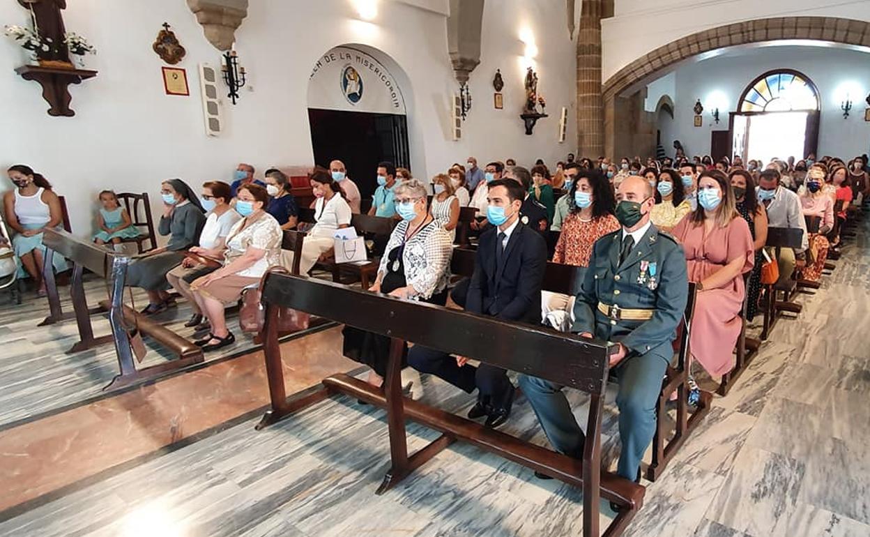 Misa en honor al Santísimo Cristo de la Misericordia en la Iglesia de San Bartolomé