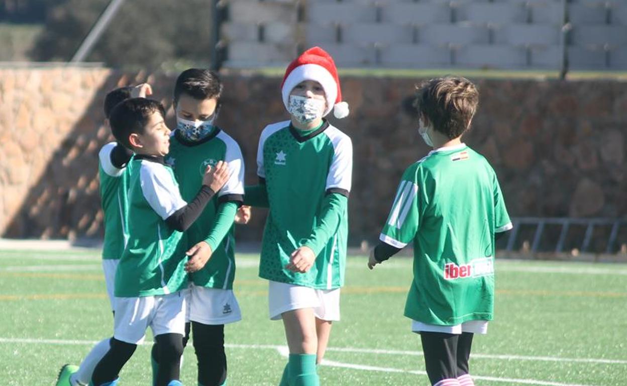 El frío no empaña una mañana muy solidaria y deportiva