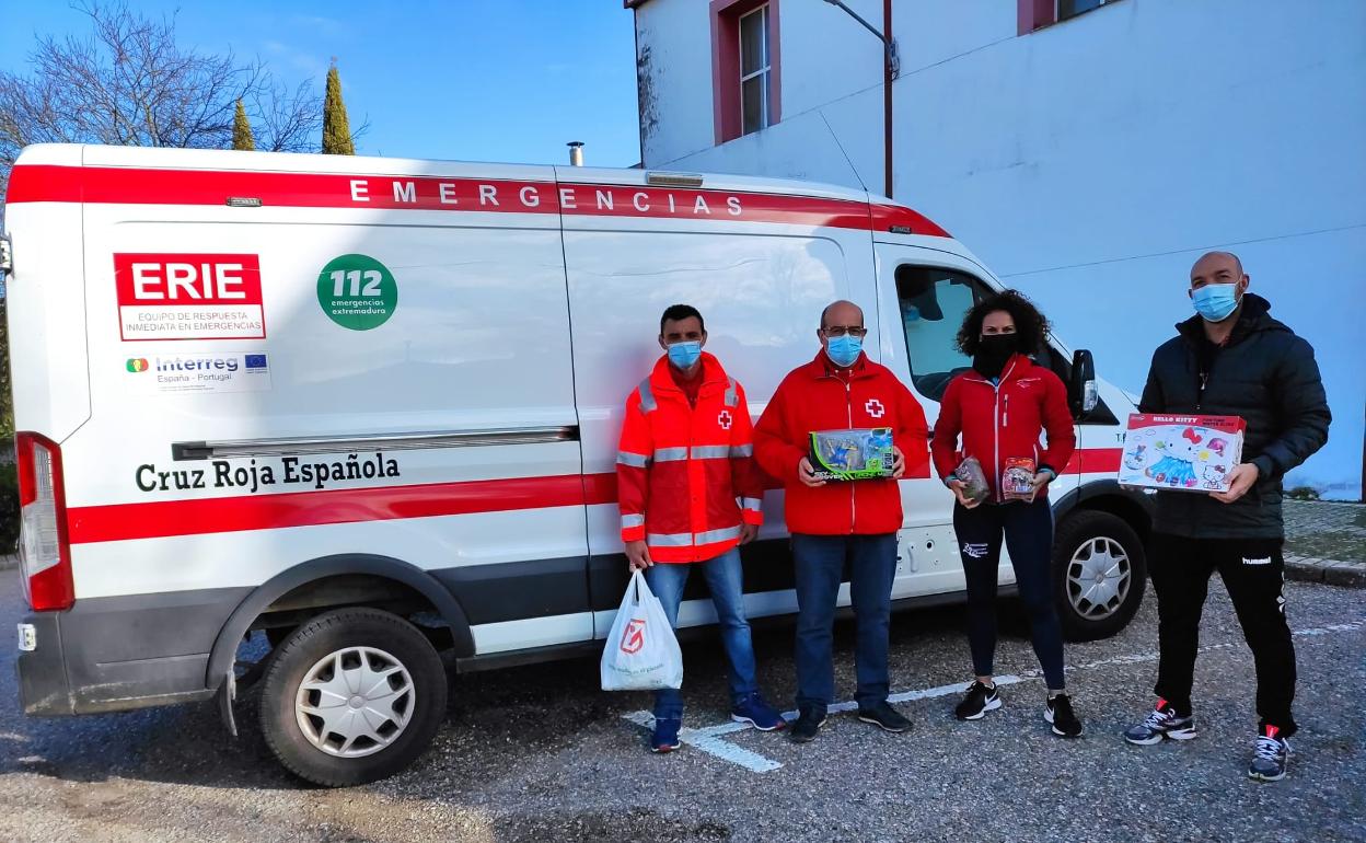 La Dinamización Deportiva de la Mancomunidad de Olivenza recauda unos 800 kilos de alimentos con el evento 'Jondéa 2020'
