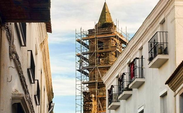 Vistas de la Torre desde la calle Olivenza