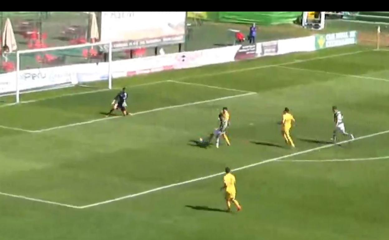 Jugada del primer gol del partido