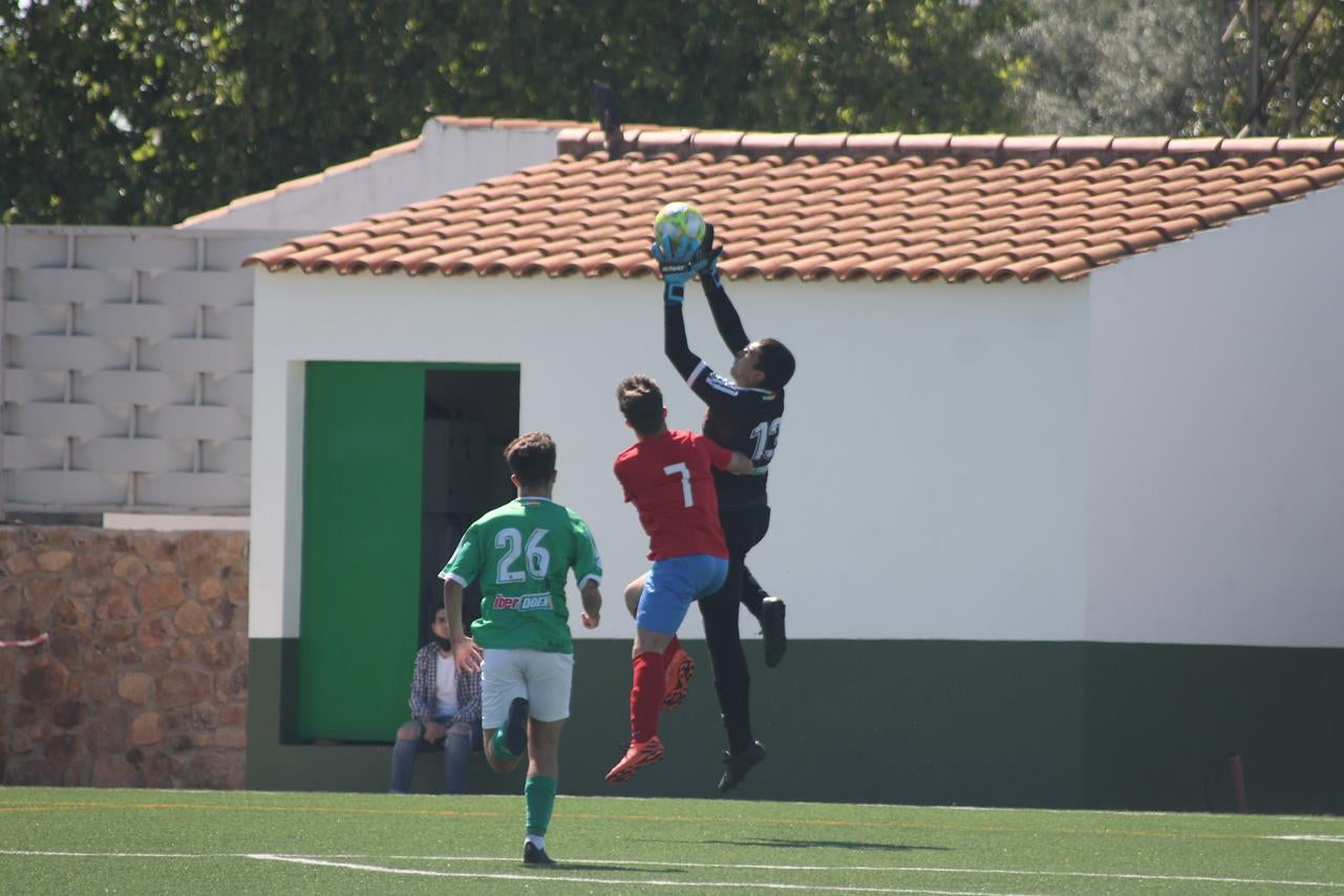 Fotos: Juveniles: Racing Valverdeño – UC La Estrella (I)