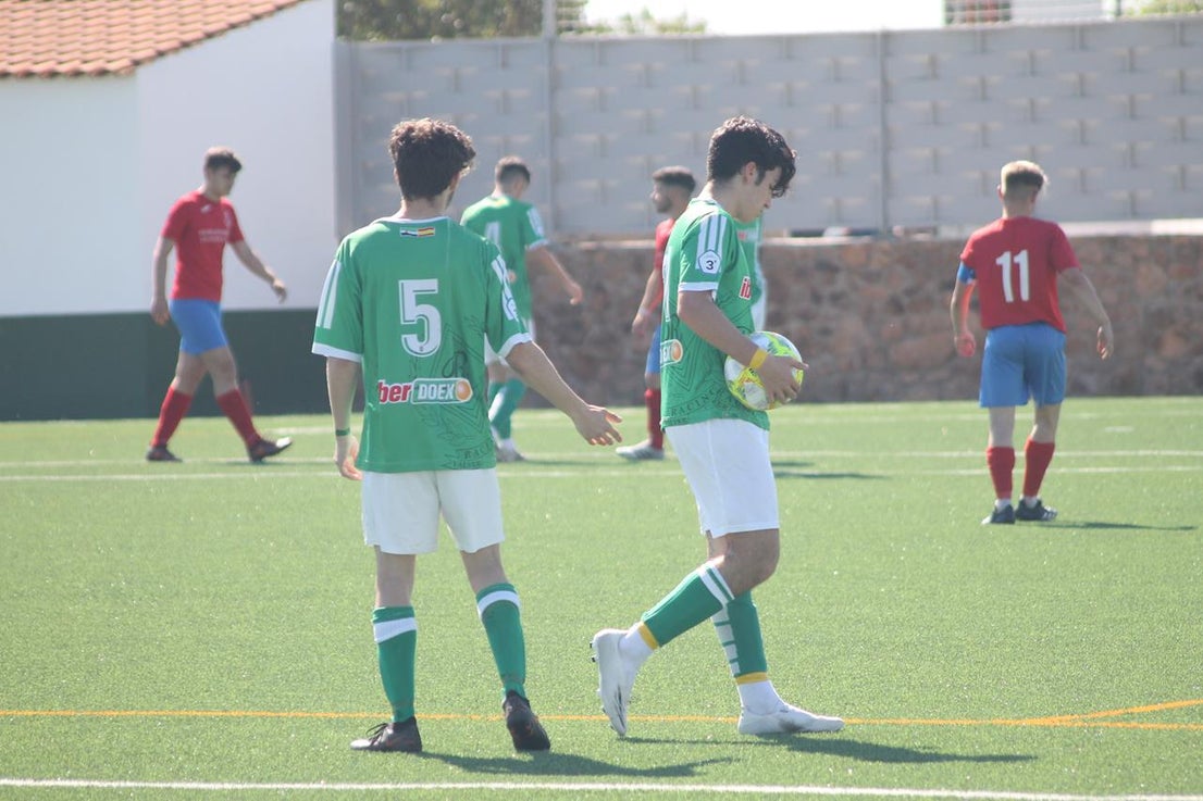 Fotos: Juveniles: Racing Valverdeño – UC La Estrella (II)