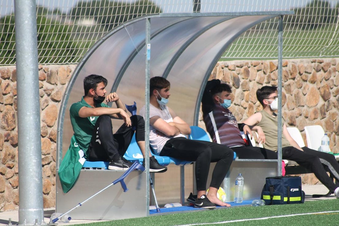 Fotos: Juveniles: Racing Valverdeño – UC La Estrella (II)