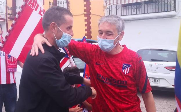 Pepe García felicita a Miguel Ángel Calleja por el título logrado