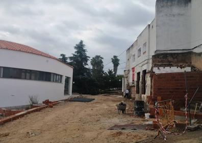 Imagen secundaria 1 - Obras del entorno del edificio