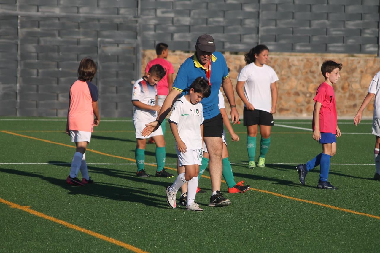 Fotos: Cierre de temporada de la Escuela de Fútbol Base (II)