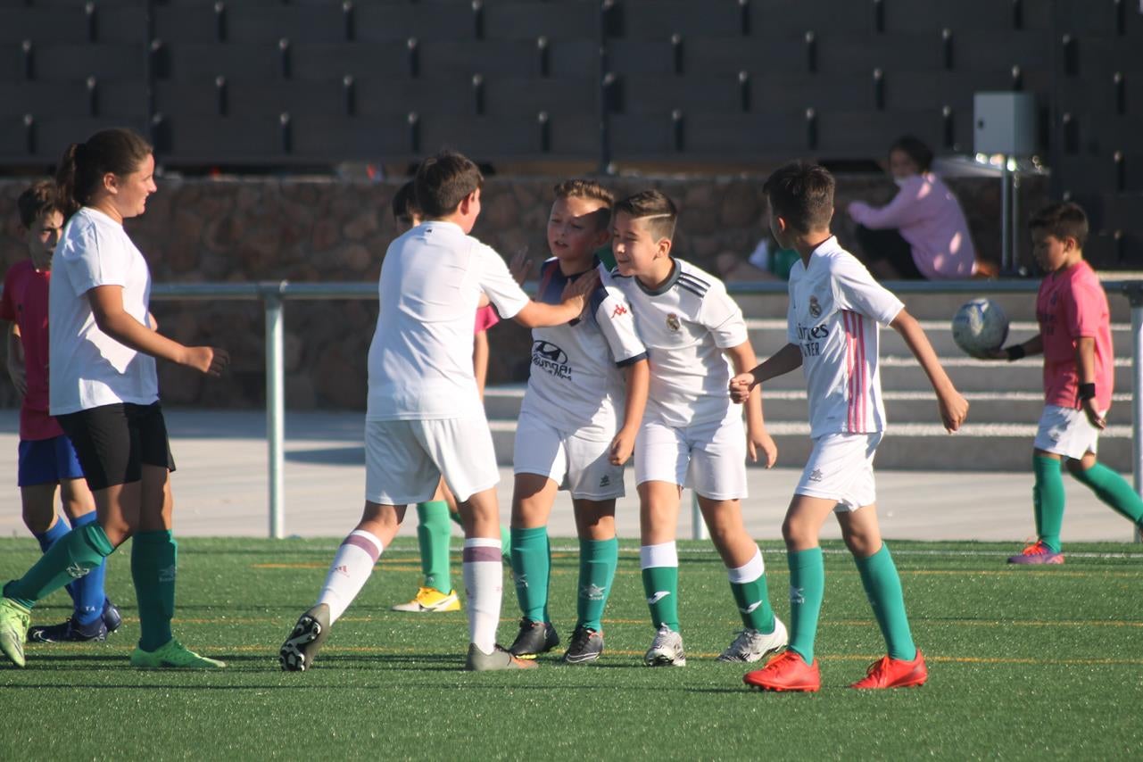 Fotos: Cierre de temporada de la Escuela de Fútbol Base (II)