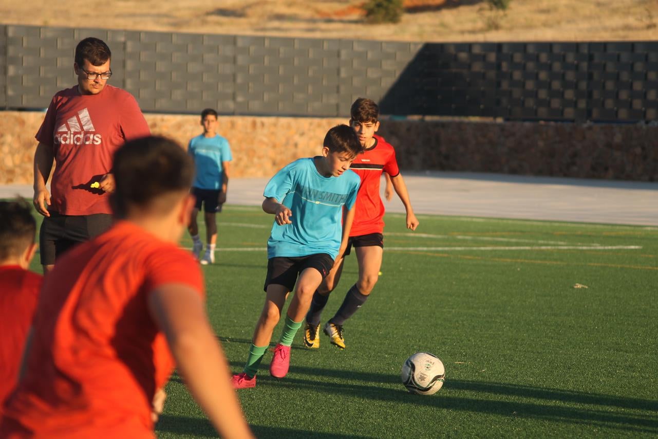 Fotos: Cierre de temporada de la Escuela de Fútbol Base (IV)
