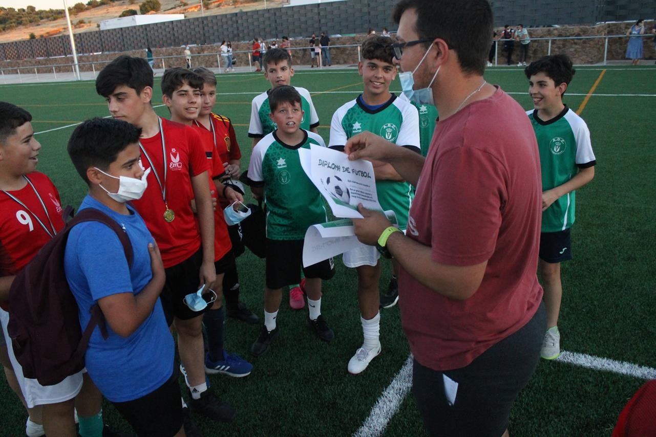 Fotos: Cierre de temporada de la Escuela de Fútbol Base (IV)