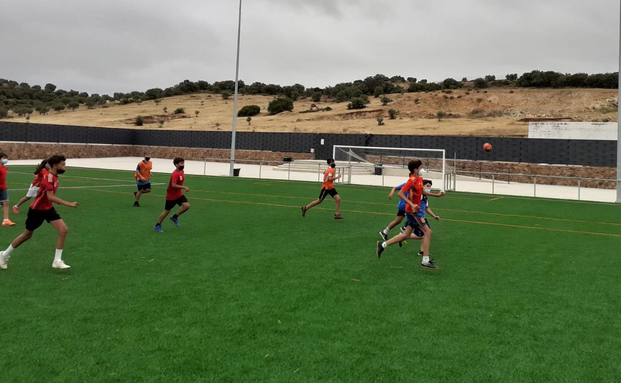 Jugando al fútbol americano