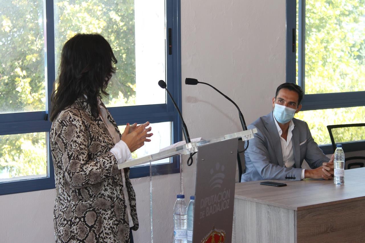 Fotos: Visita de la Consejera de Educación y Empleo, Esther Gutiérrez