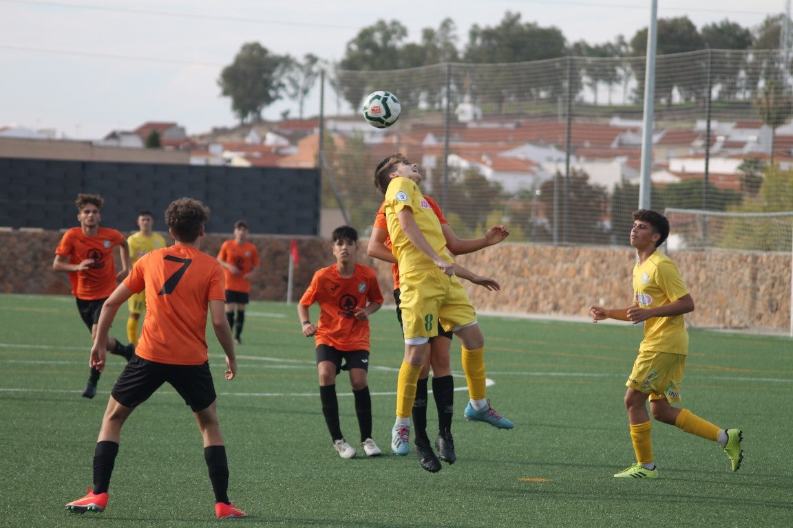 Fotos: Juveniles: Racing Valverdeño – Alconchel