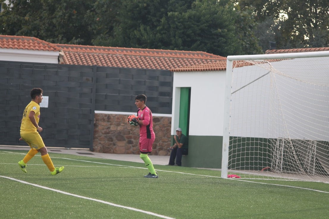 Fotos: Juveniles: Racing Valverdeño – Alconchel