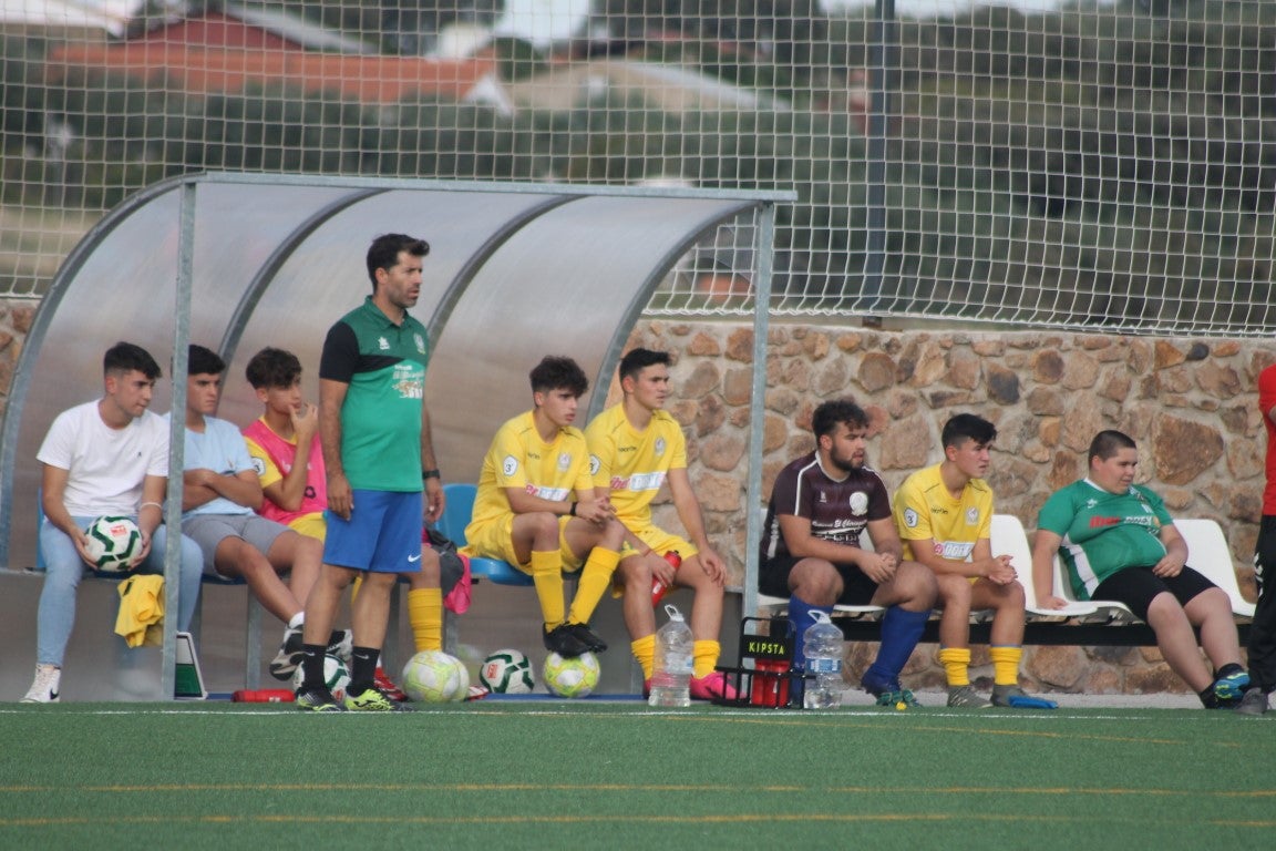 Fotos: Juveniles: Racing Valverdeño – Alconchel