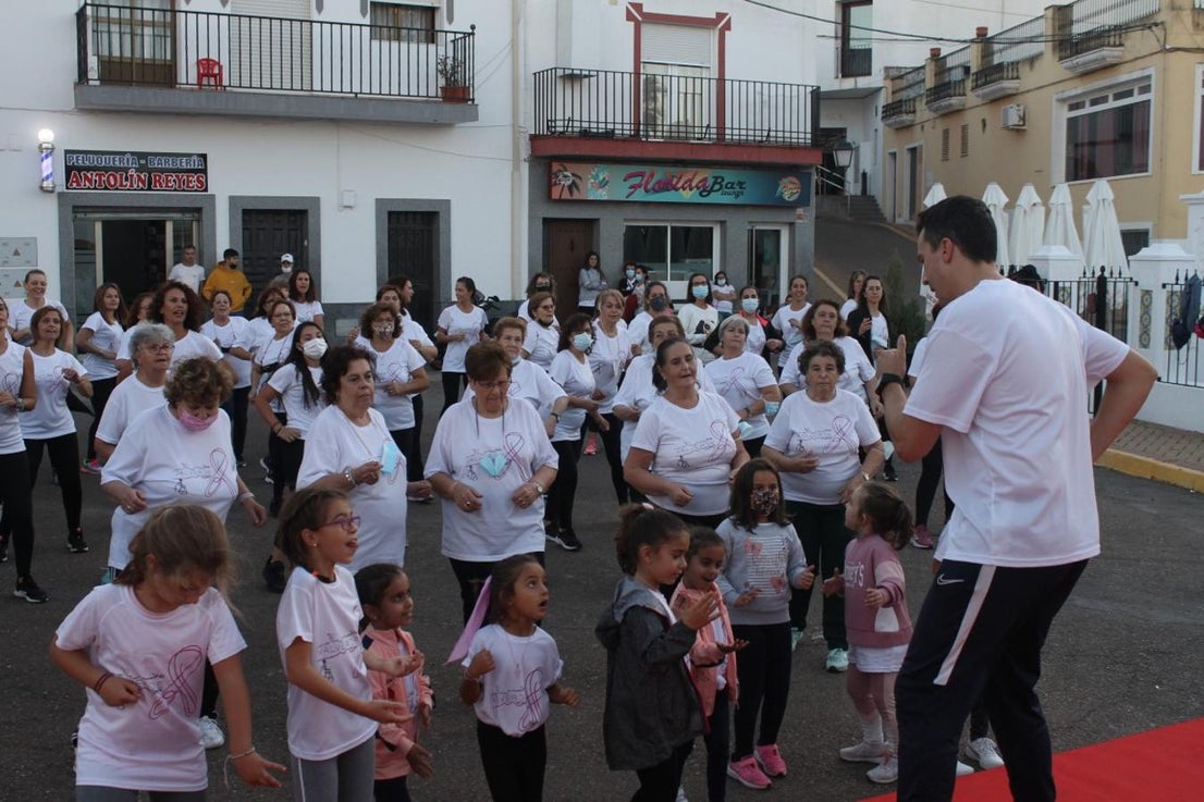 Fotos: Marcha Solidaria de la Semana Contra el Cáncer de Mama 2021 (II)