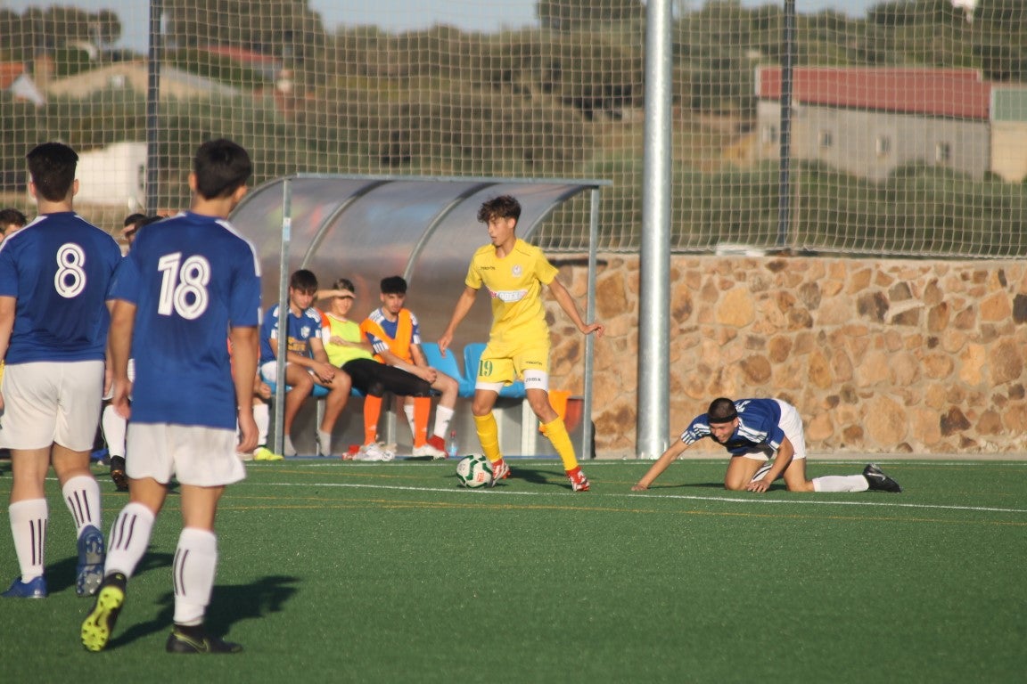 Fotos: Juveniles: Racing Valverdeño – Don Bosco
