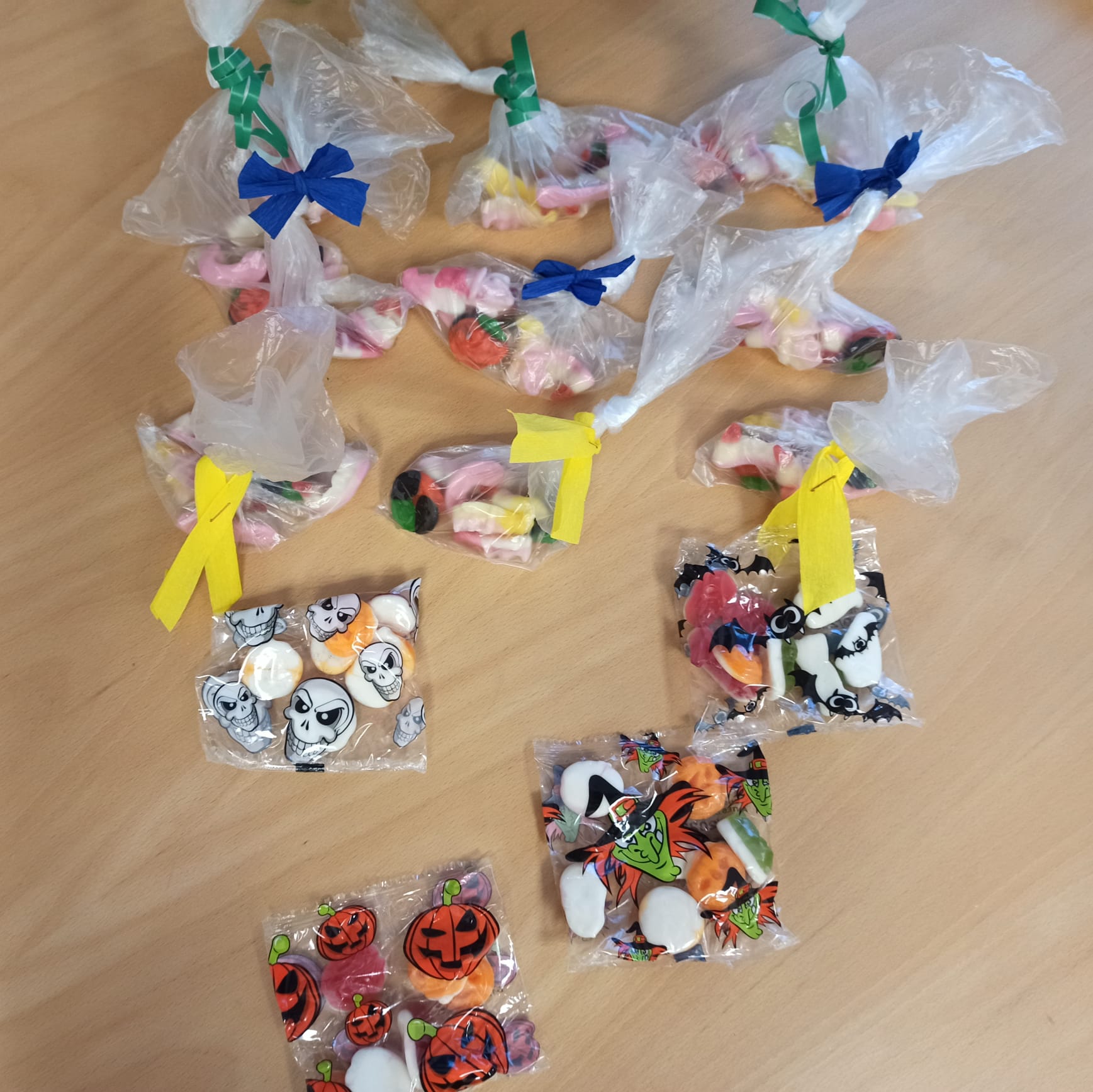 Fotos: Celebración de 'Todos los Santos' y Halloween en el Colegio Público 'César Hurtado Delicado'