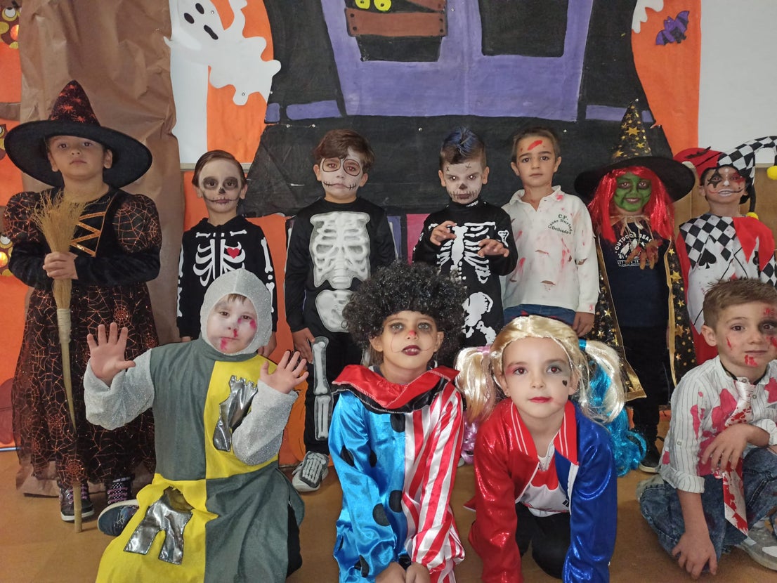 Fotos: Celebración de 'Todos los Santos' y Halloween en el Colegio Público 'César Hurtado Delicado'