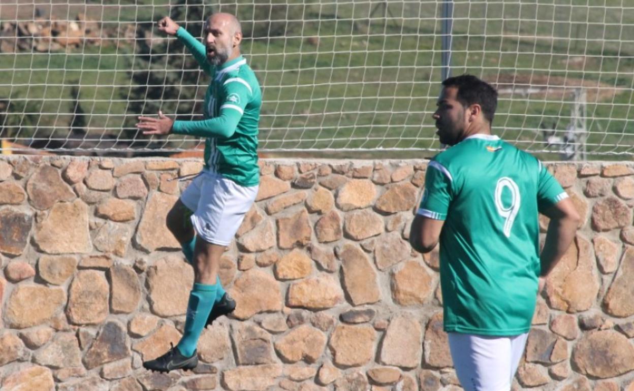 Josu celebra el gol de la tranquilidad
