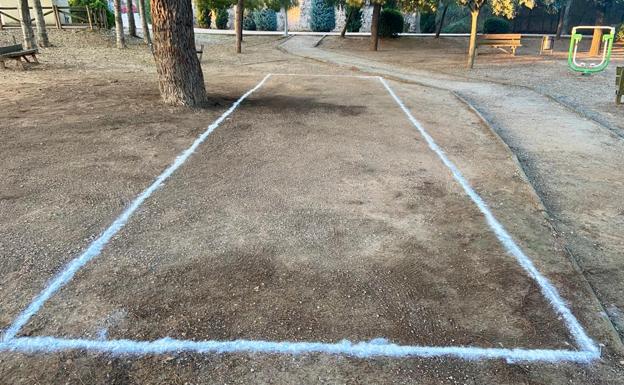 Pista acondicionada para el torneo en el parque de la Fontanina