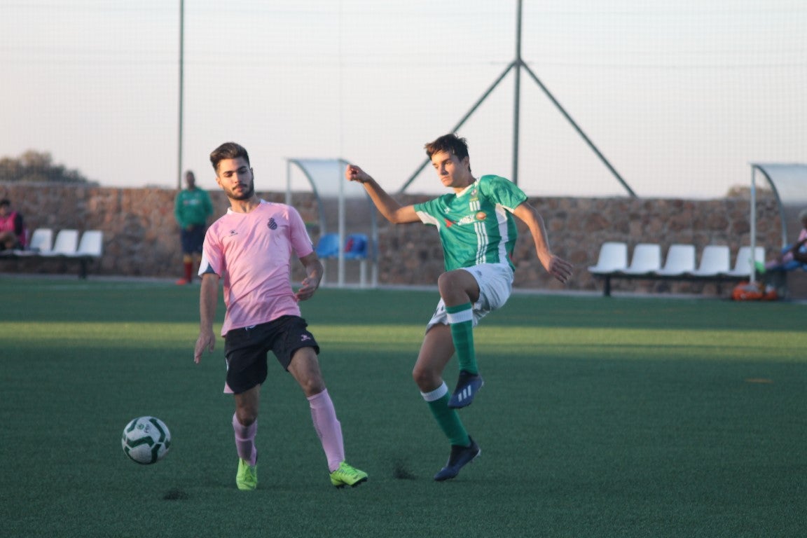Fotos: Juveniles Racing Valverdeño – EF Espanyol de Badajoz