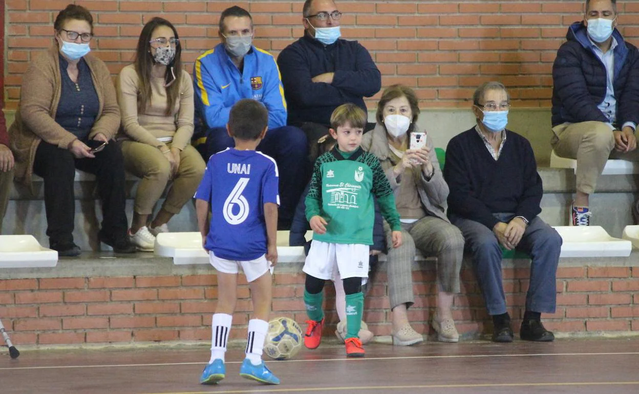 Iker fue el autor de dos de los goles en los prebenjamines