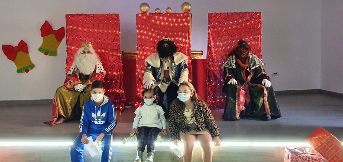 Fotos: Entrega de las cartas a SSMM Los Reyes Magos (03-01-2022)