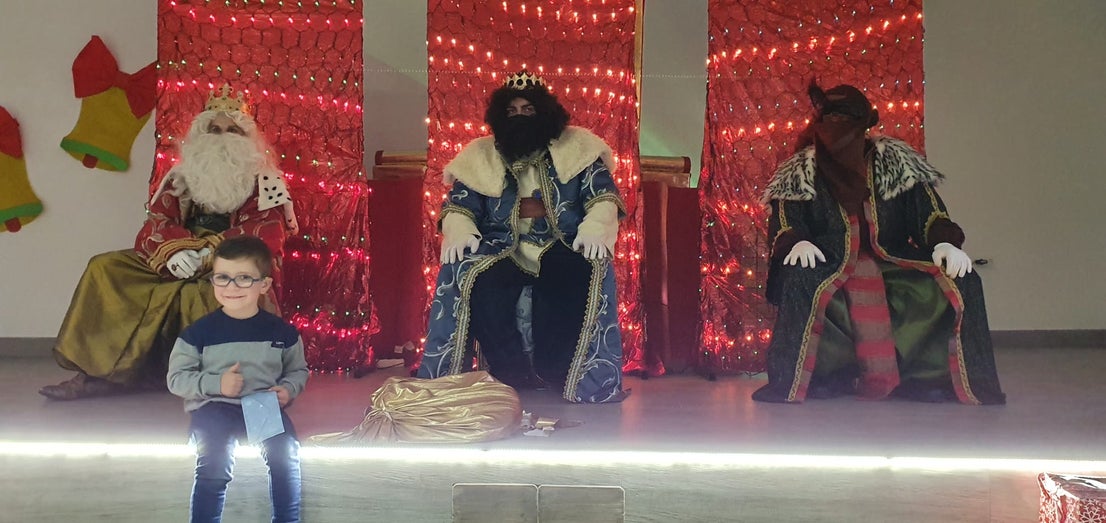 Fotos: Entrega de las cartas a SSMM Los Reyes Magos (03-01-2022)