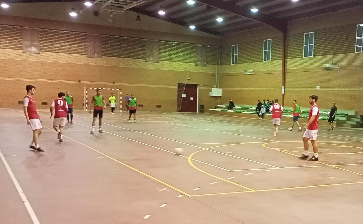 Solo se disputa un partido en la vuelta de la liga de fútbol sala