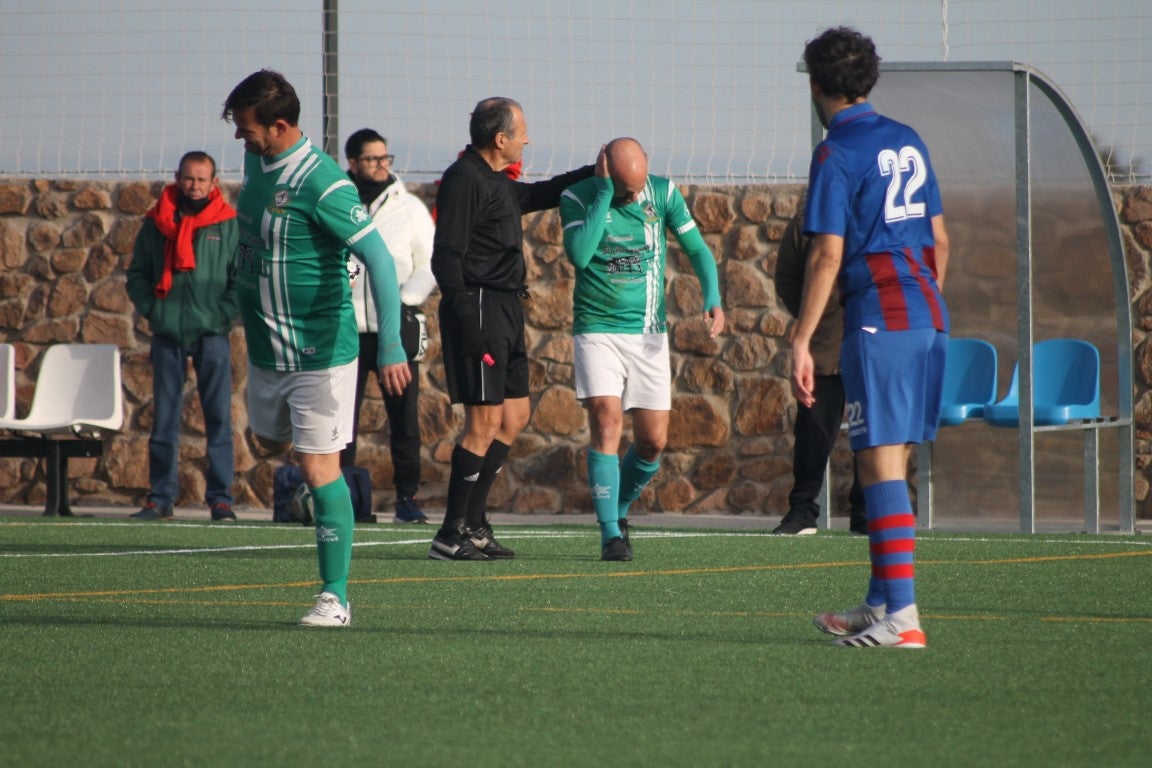 Fotos: Veteranos Valverde – CF Extremadura Veteranos