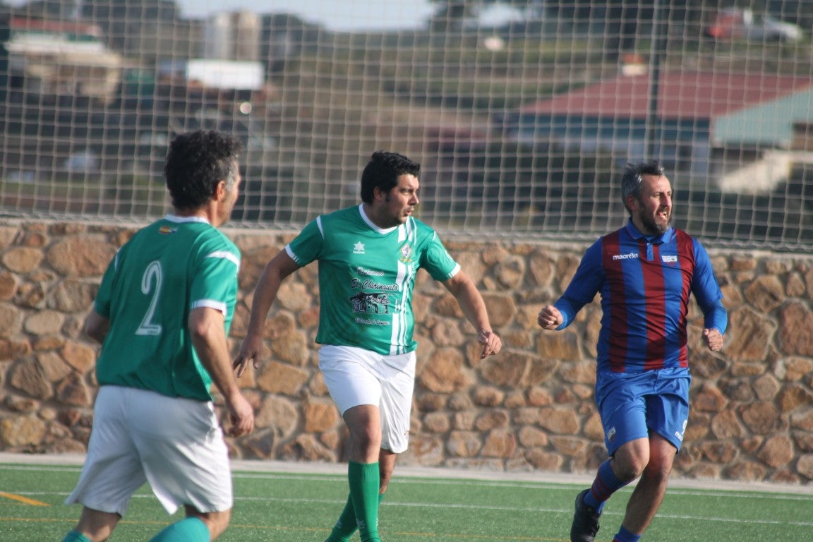 Fotos: Veteranos Valverde – CF Extremadura Veteranos