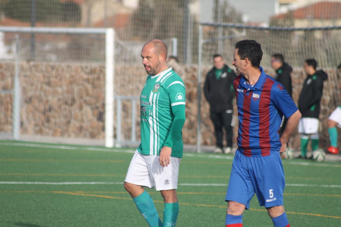 Fotos: Veteranos Valverde – CF Extremadura Veteranos
