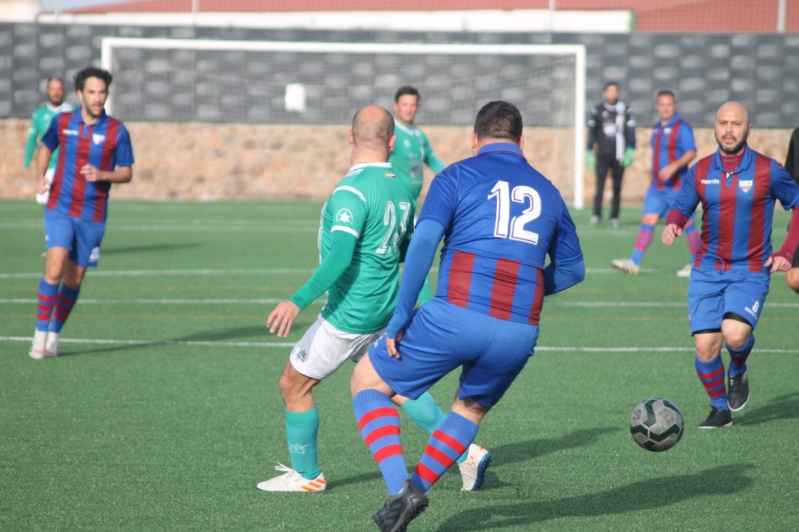 Fotos: Veteranos Valverde – CF Extremadura Veteranos