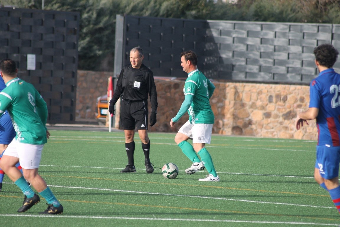 Fotos: Veteranos Valverde – CF Extremadura Veteranos