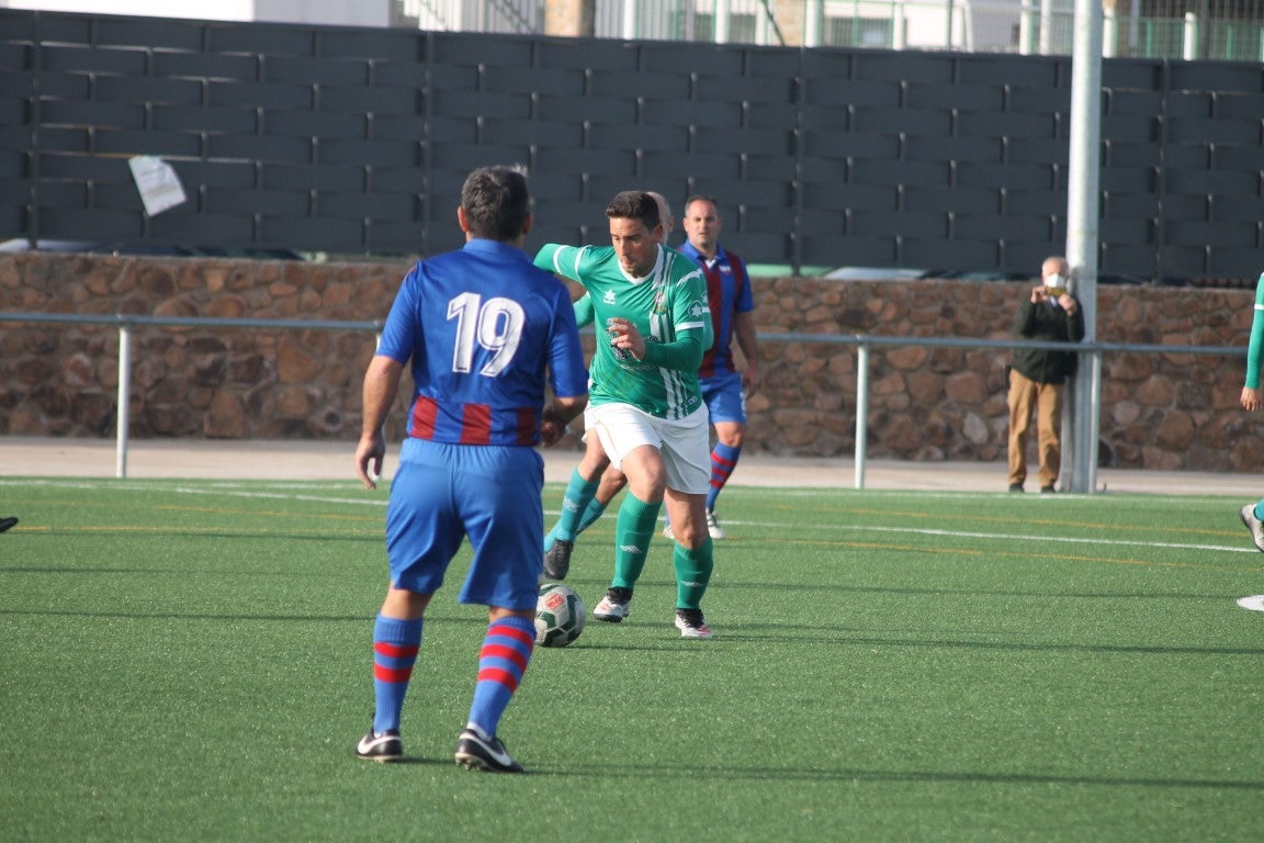 Fotos: Veteranos Valverde – CF Extremadura Veteranos
