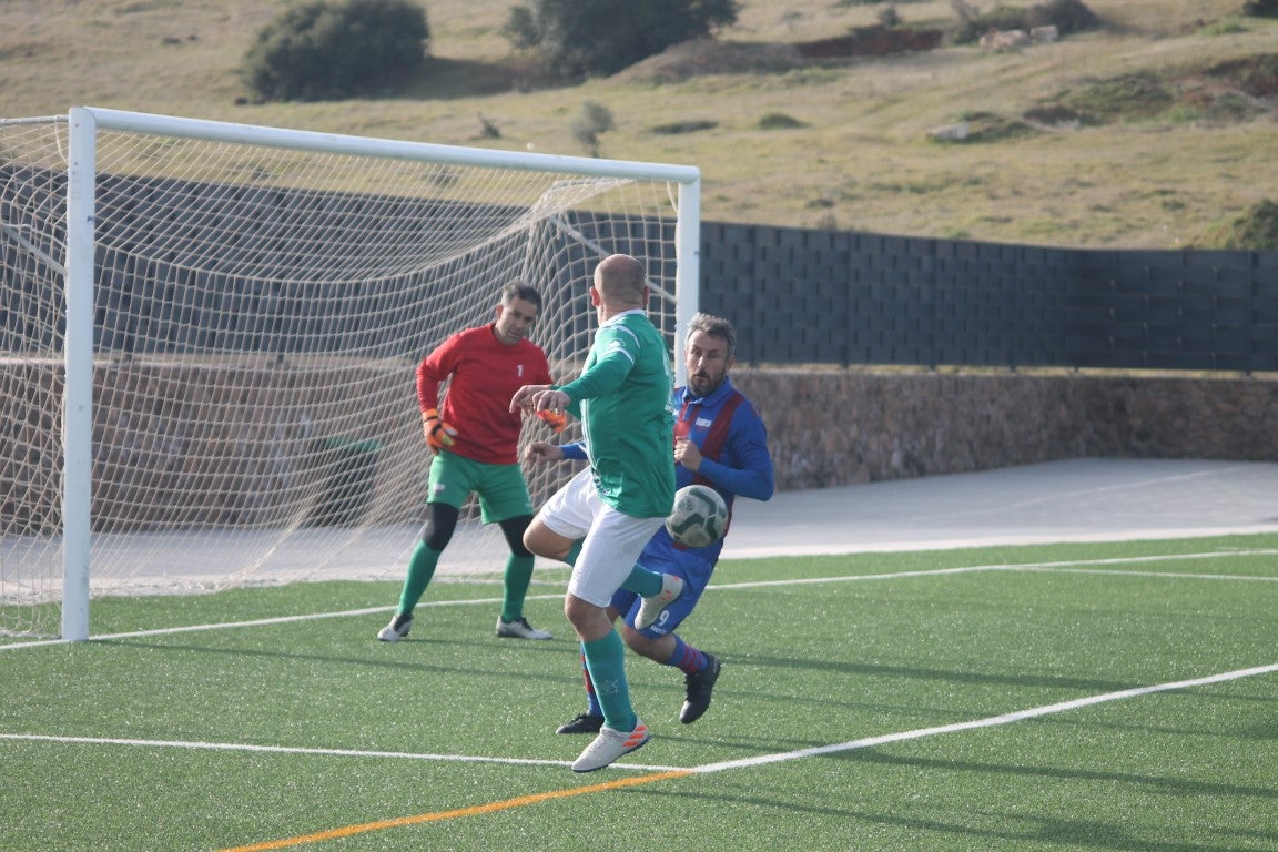 Fotos: Veteranos Valverde – CF Extremadura Veteranos