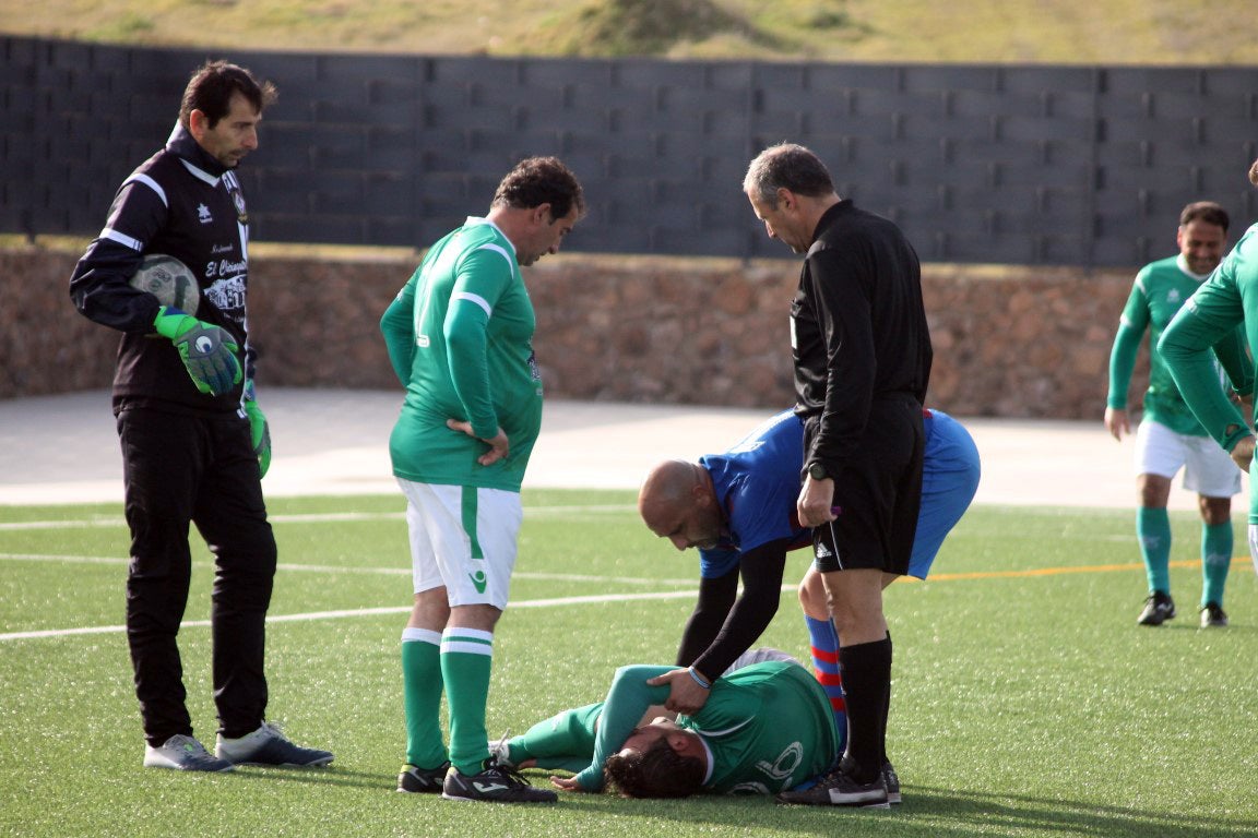 Fotos: Veteranos Valverde – CF Extremadura Veteranos