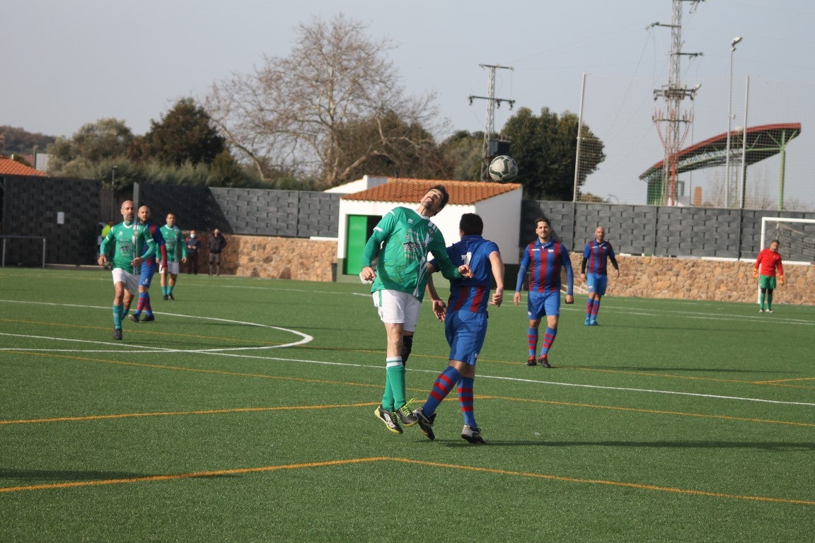 Fotos: Veteranos Valverde – CF Extremadura Veteranos